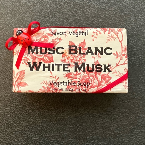 NEW Alchimia Soap Lot of 3 - Vegetable Soap - Product of Italy - Mother's Day - Picture 2 of 8